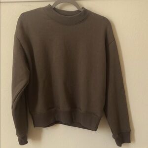 Brown crewneck